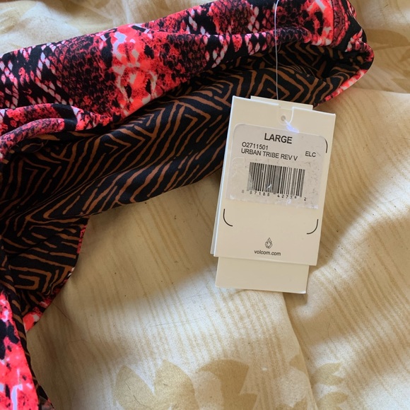 NWT Volcom Urban Tribe reversible bikini 👙 - Picture 9 of 9